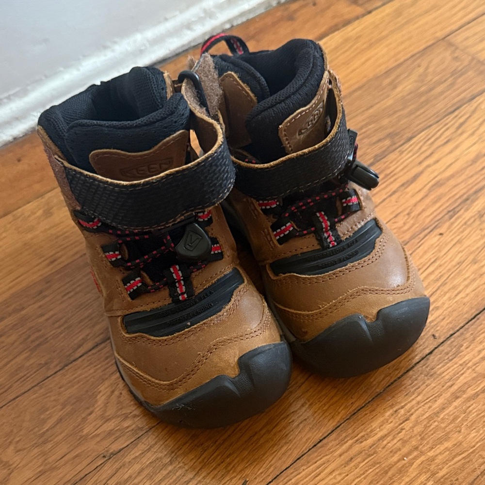 KEEN Kids Brown and Black Outdoor Boots